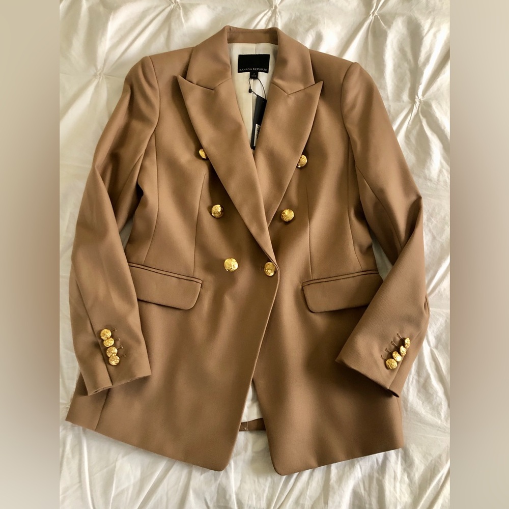 Banana Republic Double Breasted Captain’s Blazer Tan w/ Gold Buttons Size 2 NWT